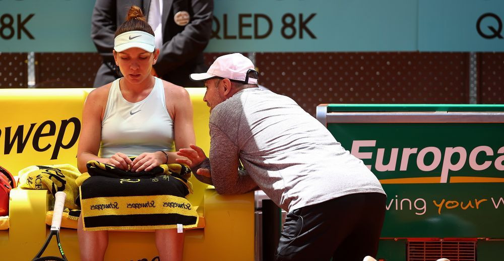 Simona Halep, semifinale Madrid 2019: Interventia lui Daniel Dobre din meciul cu Barty le-a amintit fanilor de Cahill. Ce i-a transmis