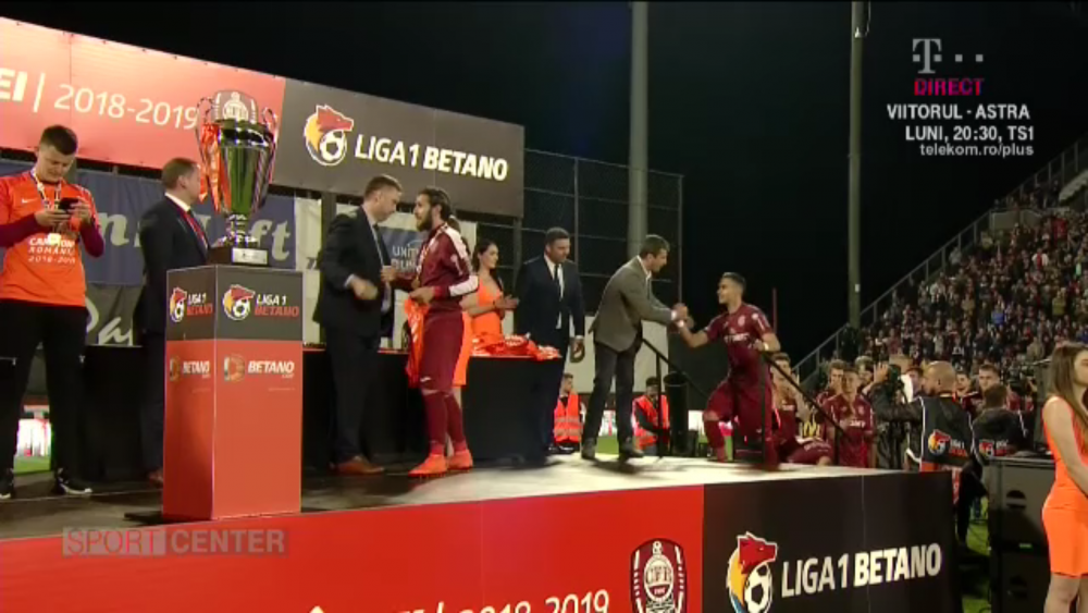 CFR CAMPIOANA | Noi n-ajungem in Liga, asa ca am FURAT trofeul! :)) Cum arata cupa primita de CFR Cluj pentru titlu