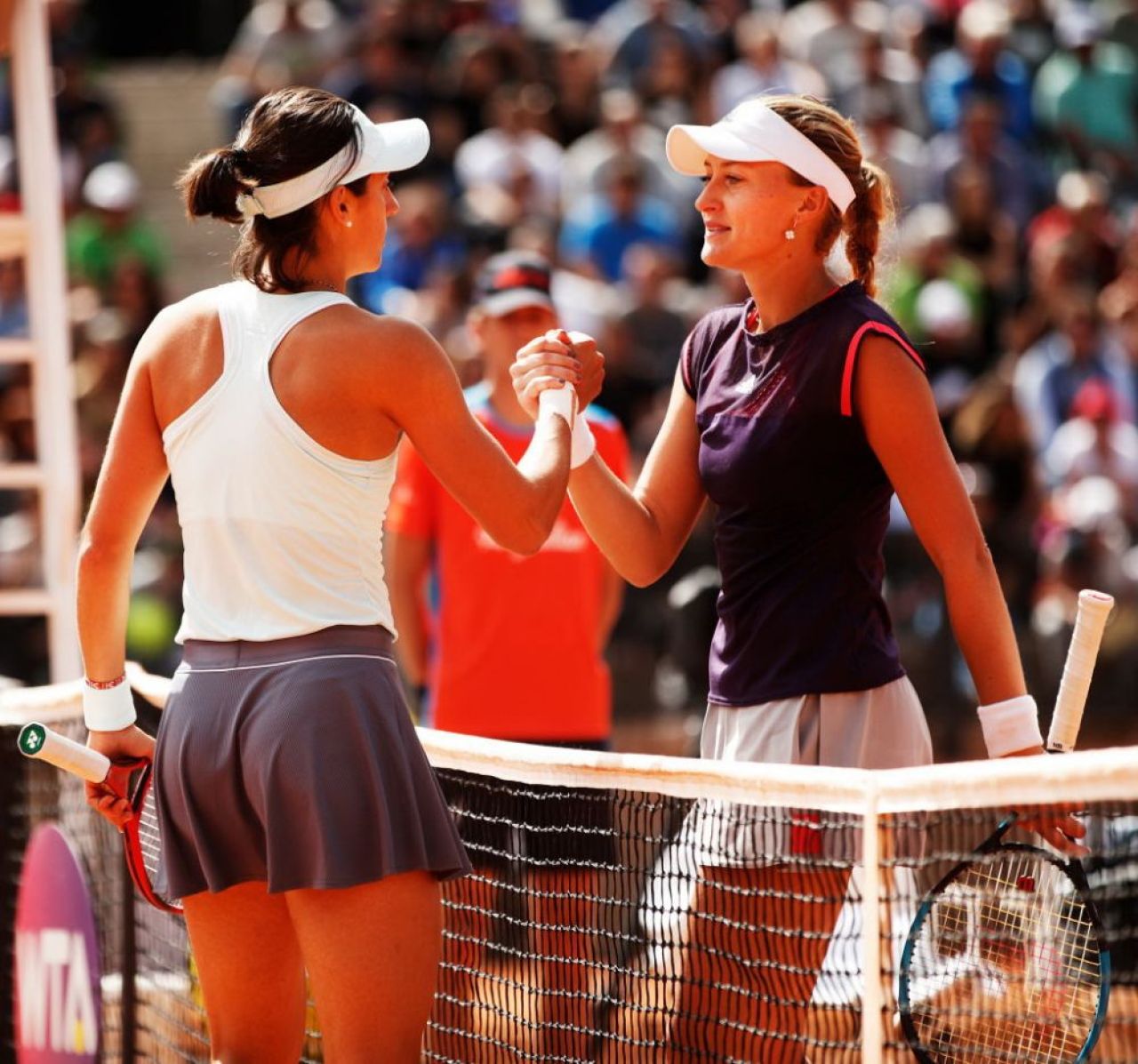WTA ROMA 2019 | Victoria cu Romania le-a apropiat EXTREM de mult! Caroline Garcia si