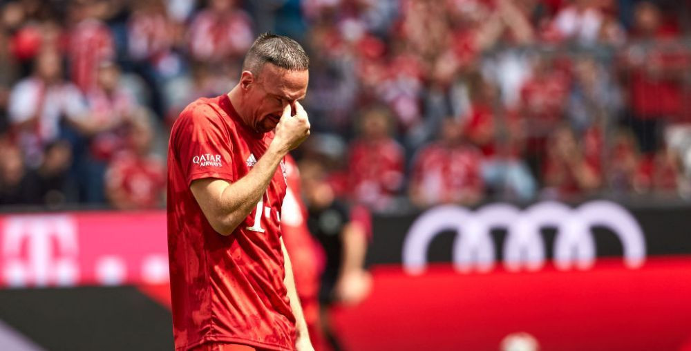 Sfarsitul unei ere la Bayern Munchen! Imagini SENZATIONALE pe Allianz Arena cu Ribery si Robben! Ce mesaje au afisat fanii!_3