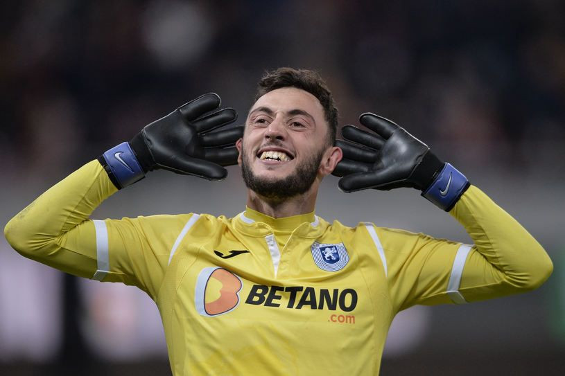 ULTIMA ORA: Pigliacelli poate pleca la o echipa de Champions League! Portarul italian al Craiovei are doua oferte bune, dar e sub contract cu oltenii pana 2022