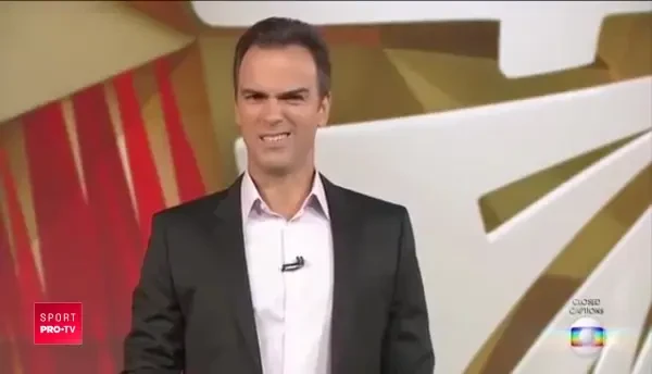 Ziua fotbalist, noaptea traficant! Politia l-a ARESTAT pe teren, in timpul unui meci. VIDEO INCREDIBIL