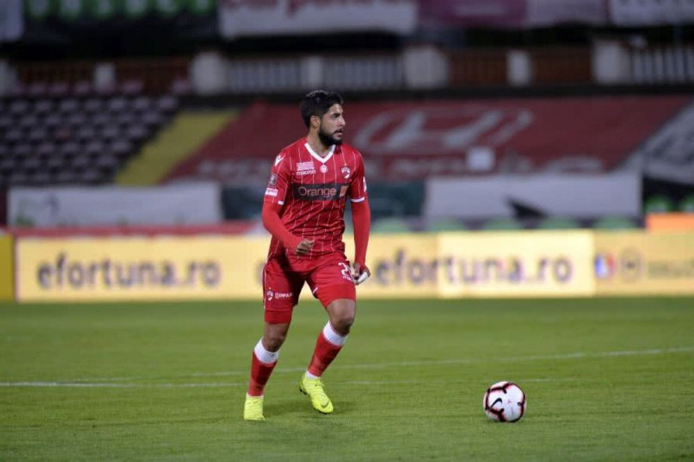 Rapid transfera de la Dinamo! Giulestenii s-au inteles cu un fotbalist al lui Rednic, acesta a preferat sa mearga in Liga a II-a!