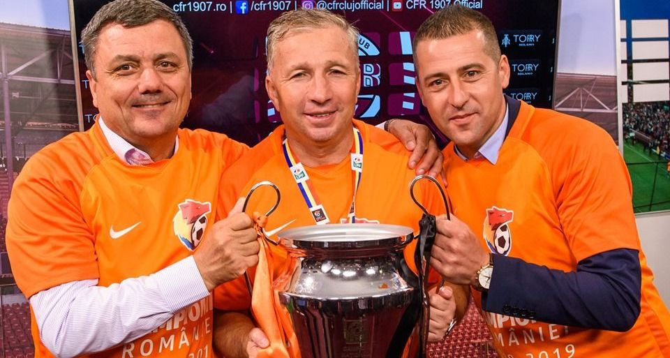 DEZASTRU dupa titlu la CFR! Jucatorii au prime restante de UN AN, Petrescu a promis ca-si da DEMISIA! Ce se intampla acum la echipa