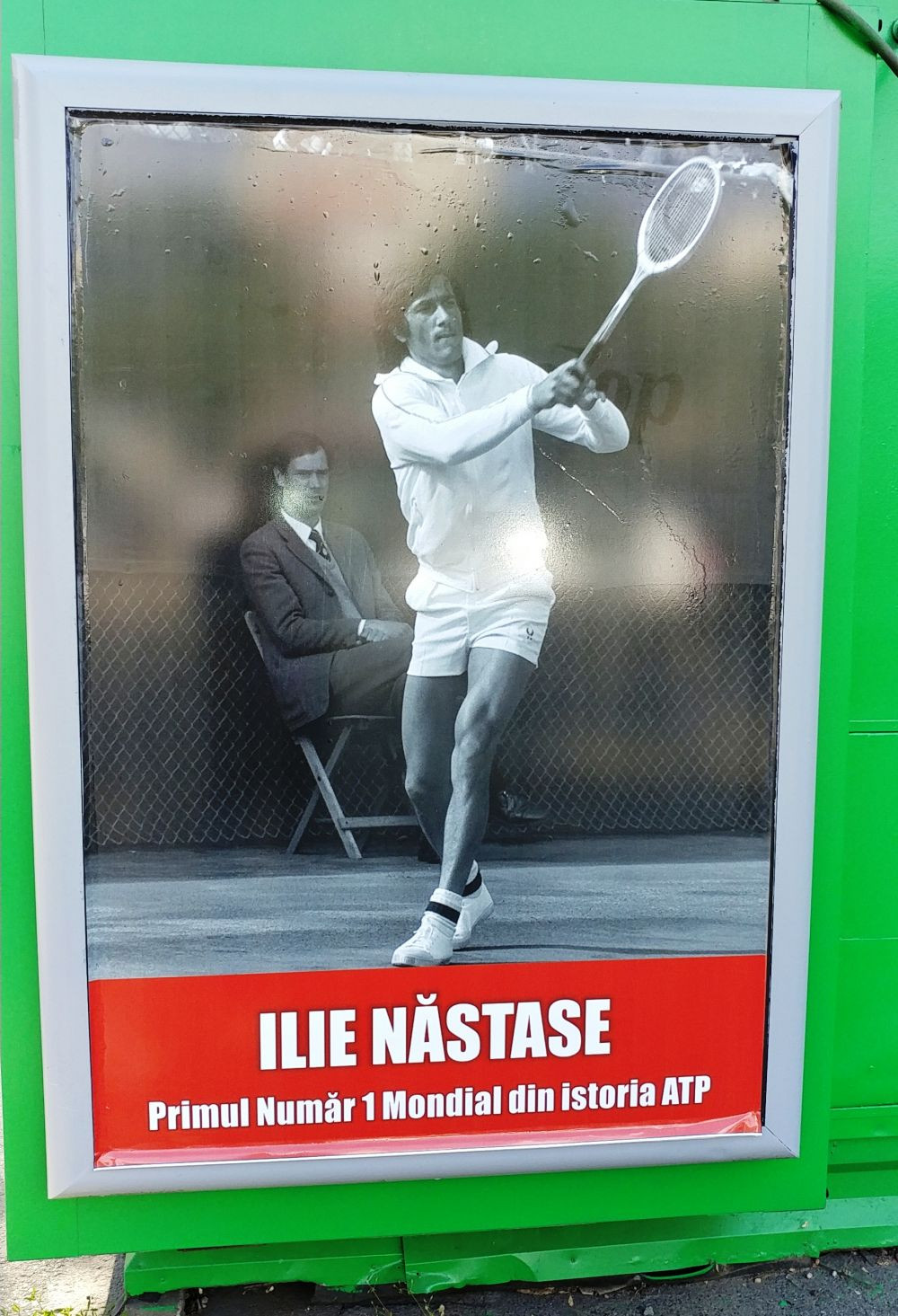 OPINIE / Generalii armatei moarte. Lui Iordanescu si Nastase le-a dat poporul cu bastonul de general in cap la europarlamentare_2