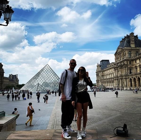 Denis Alibec, vacanta de vis la Paris alaturi de noua cucerire! Fotografii de colectie din capitala Frantei! GALERIE FOTO