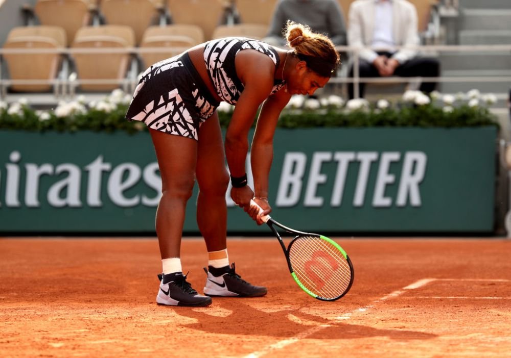 Serena Williams a renuntat la catsuit, dar a socat din nou. Ce scria pe echipamentul ei de la Roland Garros. FOTO_24