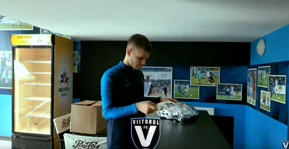 O zi din viata lui Ianis Hagi! La ce ora se trezeste, ce muzica asculta si ce se joaca pe PS4: 