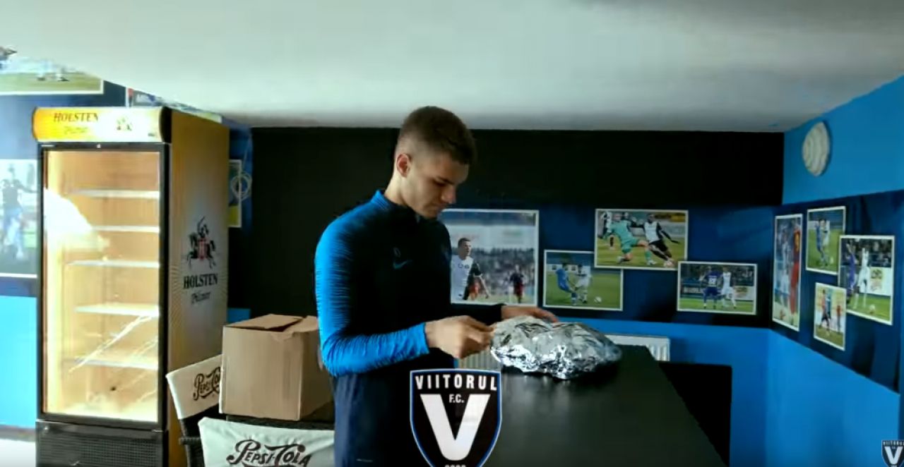 O zi din viata lui Ianis Hagi! La ce ora se trezeste, ce muzica asculta si ce se joaca pe PS4: