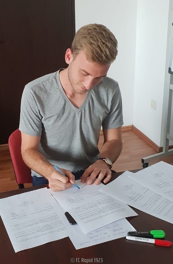 OFICIAL | Rapid a transferat un atacant crescut de Boca Juniors pentru a ataca Liga I: 