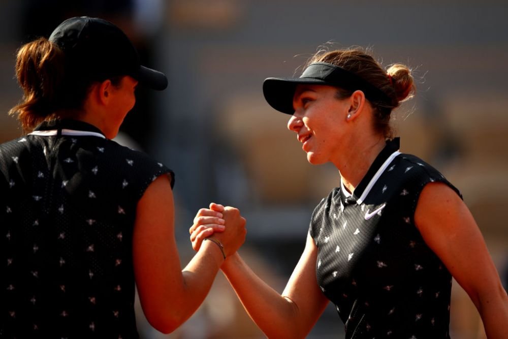 SIMONA HALEP LA ROLAND GARROS | Cand eram mica, o priveam la TV! Azi am jucat impotriva ei! Sper sa castige din nou! Reactia superba a pustoaicei Iga Swiatek