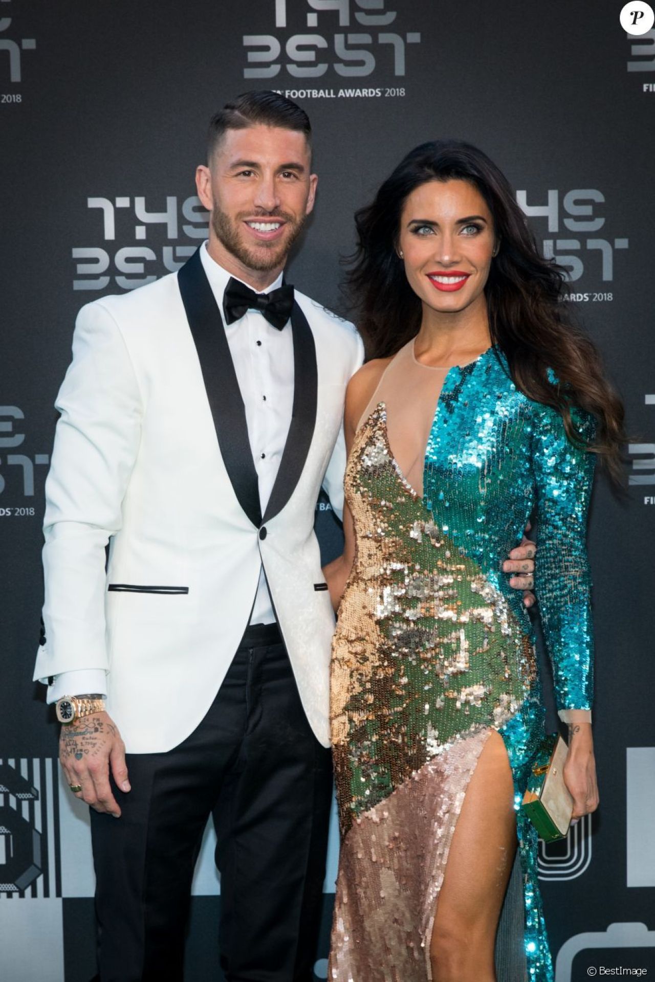 Sergio Ramos, ce sarac! Refuzat de Piti Talent si lautarul lui Dan Petrescu, Ramos i-a chemat pe AC/DC sa ii cante la nunta :)_1