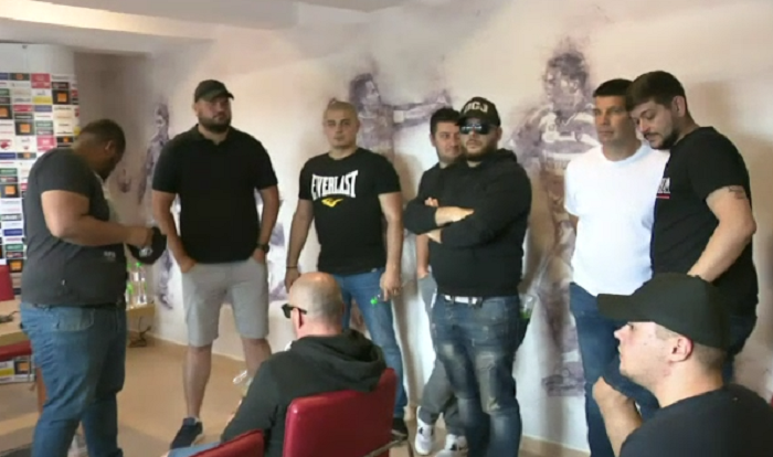 ULTIMA ORA | Renunta Neagoe la postul de antrenor? Scene halucinante la Saftica: suporterii au intrat in sala si au anulat conferinta! VIDEO_2