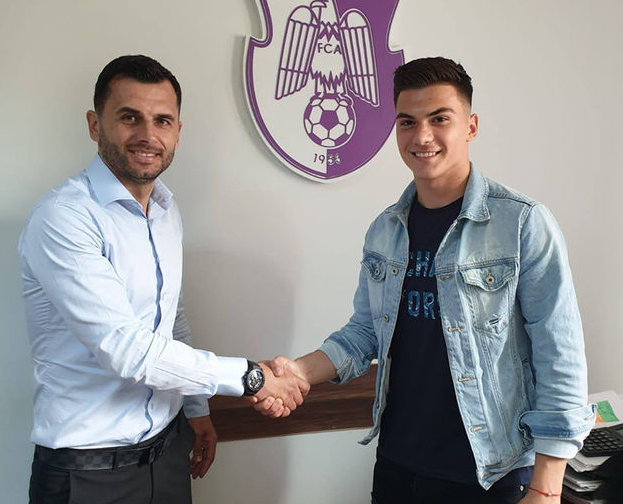 Dica e pus pe fapte mari la noua echipa! L-a refuzat pe Becali si isi face echipa pentru promovare! Al 4-lea transfer facut in 2 zile