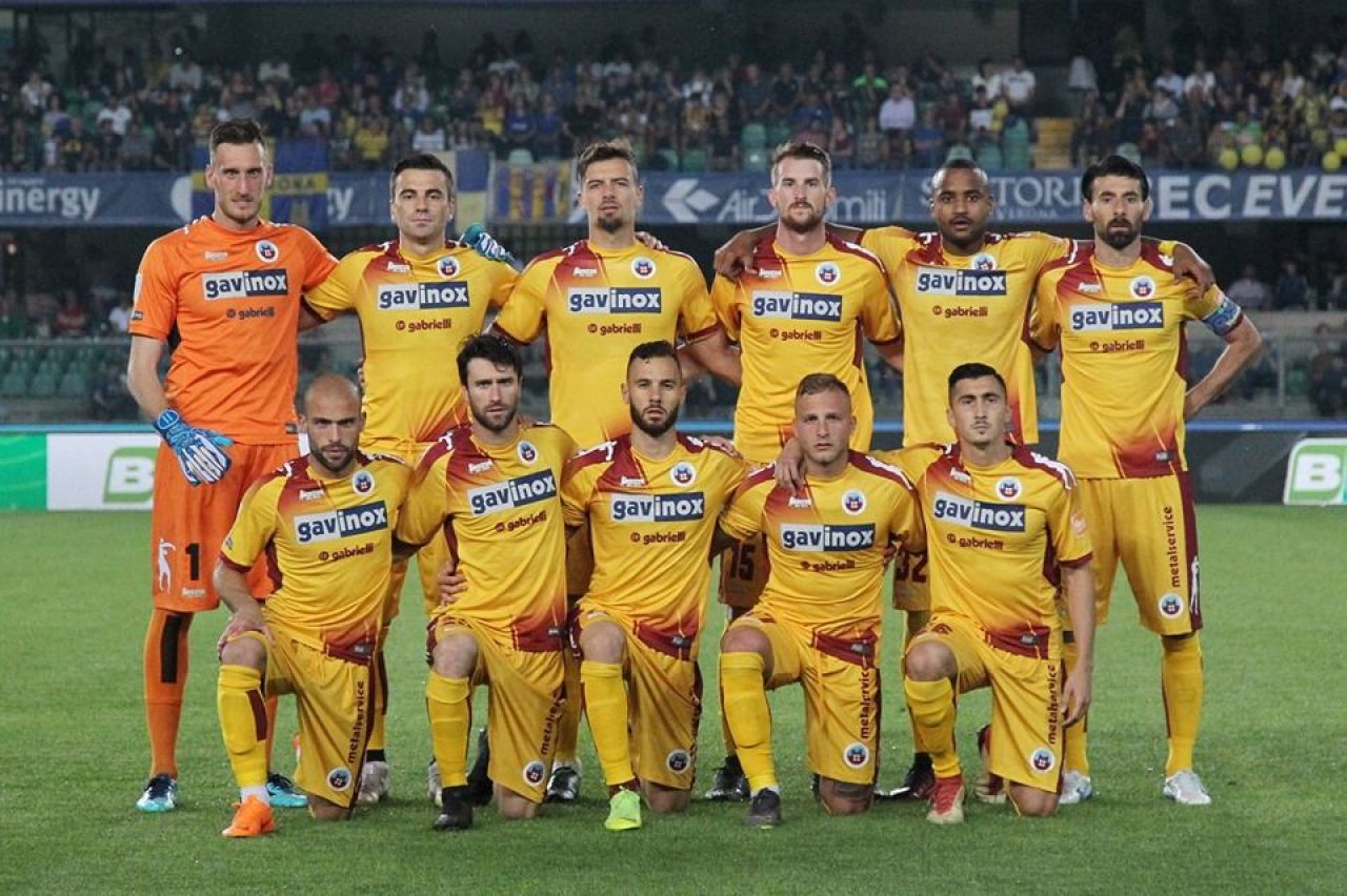 Cele doua echipe din Europa care au jucat fara fotbalisti straini. Una a promovat in La Liga, alta a fost la un meci de Serie A_1