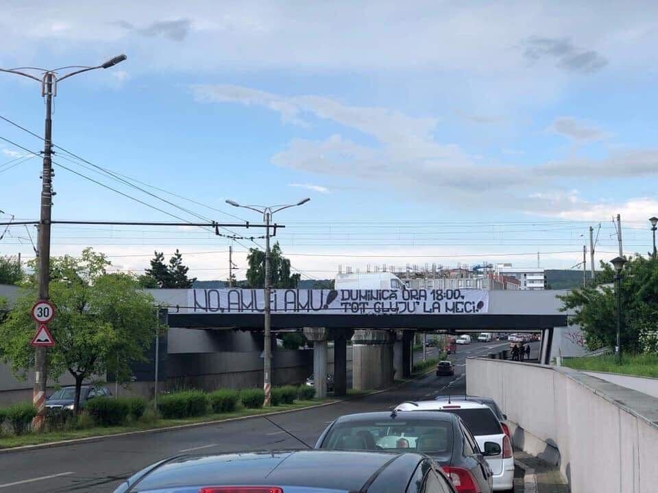 Meciul asteptat de toata lumea la Cluj! Fanii Universitatii au umplut orasul de bannere inaintea barajului cu Hermannstadt_6
