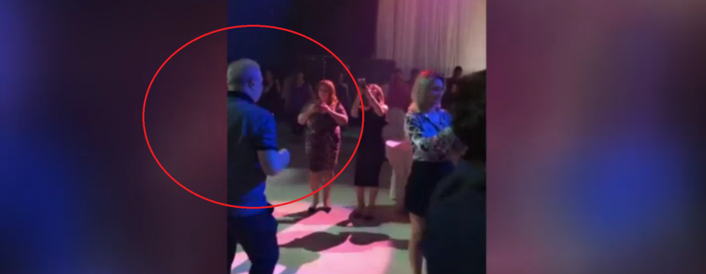 Sa bata vantu si ploaia / Eu fac bani si-n Himalaya! Traiasca Sumi! 15 milioaneee! Imagini FABULOASE de la majoratul fiicei lui Sumudica! Sumi a aruncat cu banii in lautari