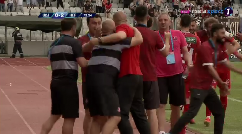 I-au UCIS in doua minute!!! Sibiul marcheaza de doua ori in doua minute si e aproape de ramanerea in Liga 1!!! U Cluj 0-2 Sibiu_4