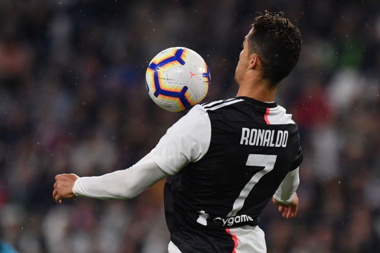 SUPER GALERIE FOTO | Marile forte ale Europei si-au prezentat echipamentele oficiale. Revolutie pentru Barca! Real, PSG, Juve contraataca!!! AICI vezi toate tricourile. Care e preferatul tau?_18
