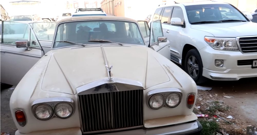Imagini in premiera cu cimitirul auto din Dubai. Mii de bolizi de lux abandonati de seici. FOTO UIMITOR_1