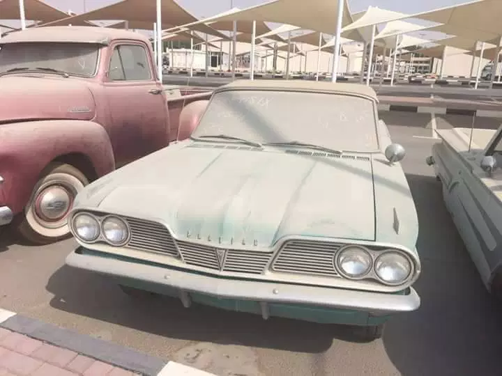 Imagini in premiera cu cimitirul auto din Dubai. Mii de bolizi de lux abandonati de seici. FOTO UIMITOR_6