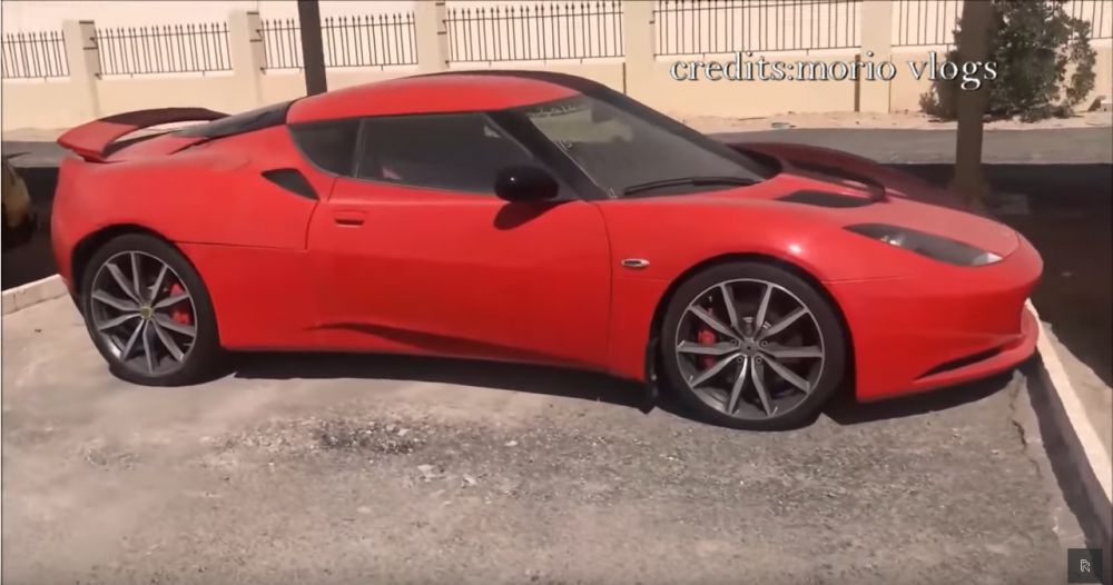 Imagini in premiera cu cimitirul auto din Dubai. Mii de bolizi de lux abandonati de seici. FOTO UIMITOR_31