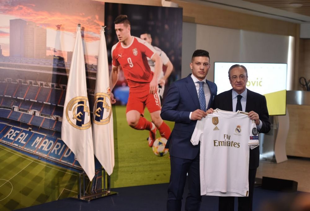 Primele imagini cu Luka Jovic in tricoul Realului! Sarbul a fost prezentat OFICIAL! 
