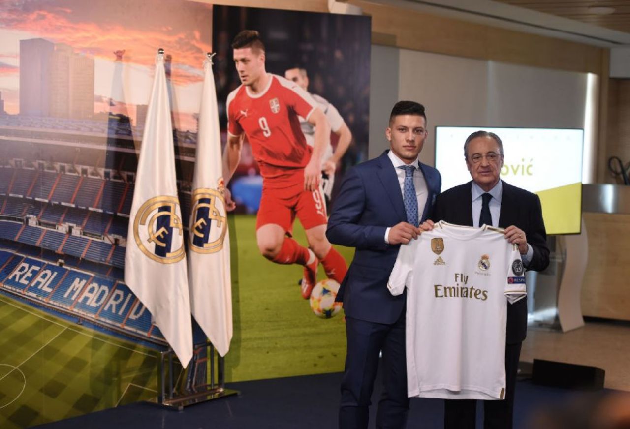 Primele imagini cu Luka Jovic in tricoul Realului! Sarbul a fost prezentat OFICIAL!
