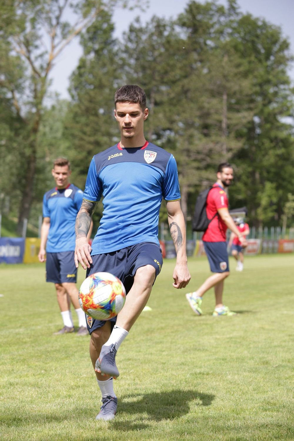 EURO U21 | Noi probleme de lot pentru Radoi: doi jucatori s-au antrenat separat! Imagini din Italia
