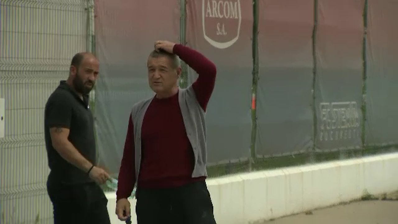 Gigi Becali, in pas cu moda! Patronul FCSB a venit la antrenament cu pantofi sport de 800 euro. FOTO_13