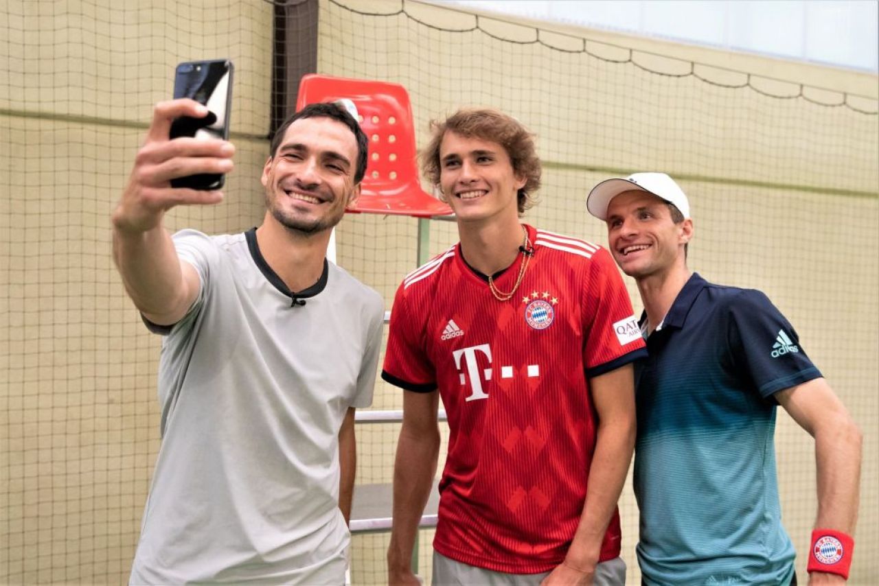 Super provocare cu Muller, Hummels si Zverev! Noua senzatie din tenis i-a testat pe jucatorii lui Bayern Munchen! Cum s-au descurcat! FOTO + VIDEO_1
