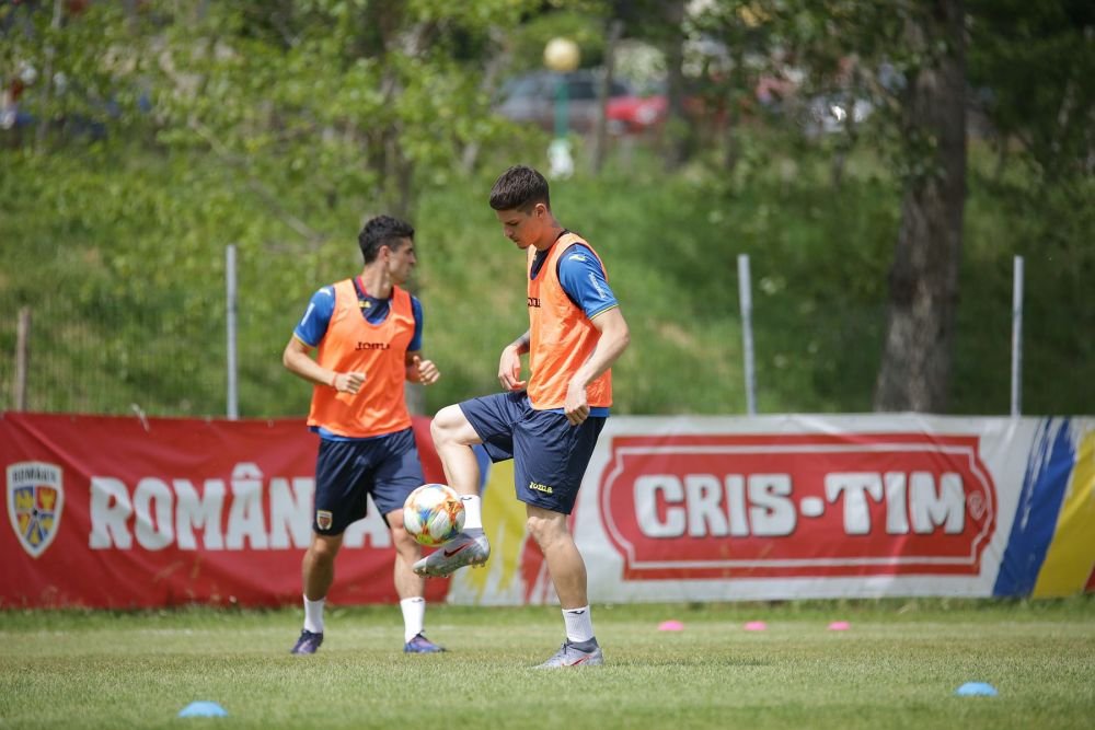 ROMANIA U21: Primul antrenament in formula completa. Radoi si-a monitorizat jucatorii de la inaltime. FOTO_7