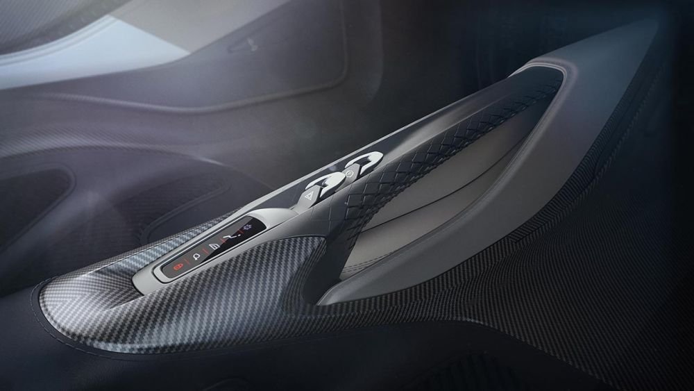 Aston Martin a lansat noua masina a lui James Bond: Valhalla costa 2 milioane euro si are 1000 de cai. FOTO_4