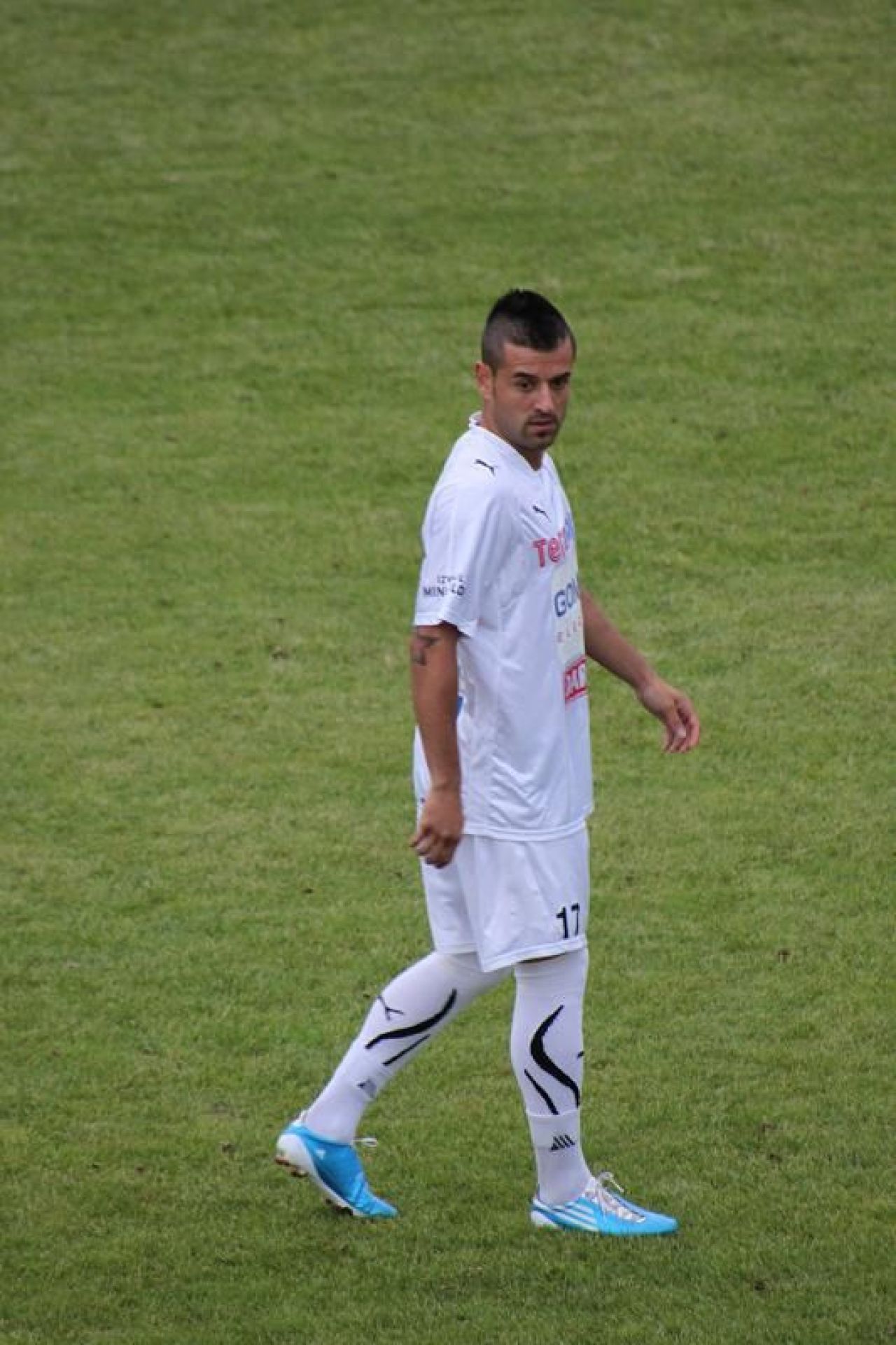 Prins cu cocaina de 5.000.000 lire in masina, inchis in Anglia, acum frizer la Bistrita! Povestea uluitoare a unui fotbalist care a jucat in Liga 1_1