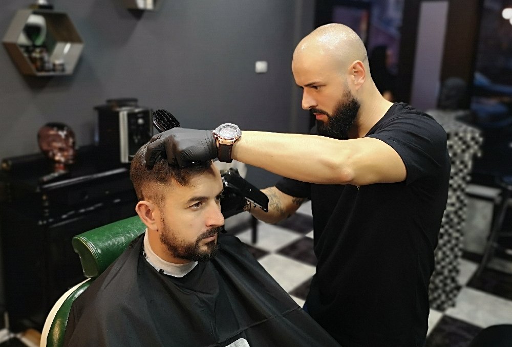 Prins cu cocaina de 5.000.000 lire in masina, inchis in Anglia, acum frizer la Bistrita! Povestea uluitoare a unui fotbalist care a jucat in Liga 1_2
