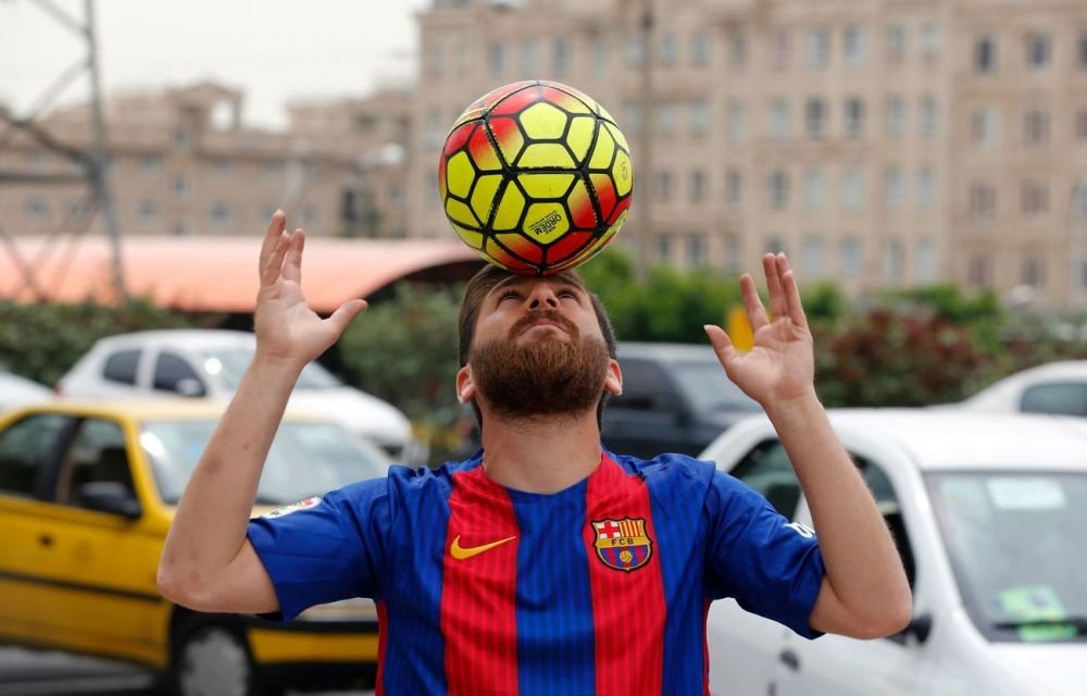 INCREDIBIL! Barbatul care seamana leit cu Messi, ARESTAT pentru ca a pacalit 23 de femei sa faca sex cu el! FOTO_7