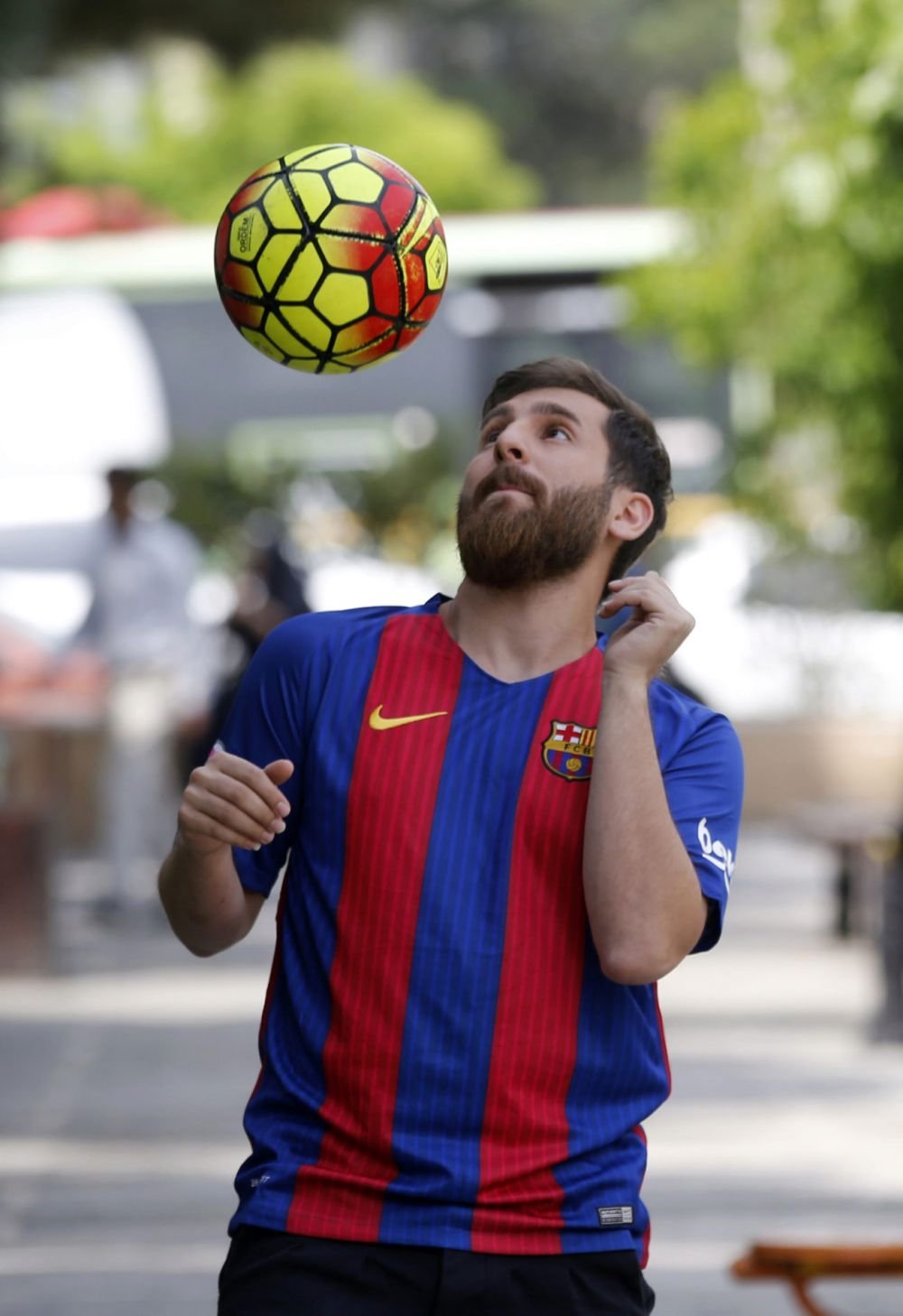 INCREDIBIL! Barbatul care seamana leit cu Messi, ARESTAT pentru ca a pacalit 23 de femei sa faca sex cu el! FOTO_10
