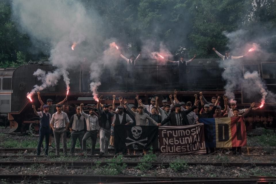 Rapidistii au pozat in haine de epoca langa un „Ferrari al locomotivelor cu aburi”! Cum au sarbatorit 96 de ani de la infiintarea clubului_3
