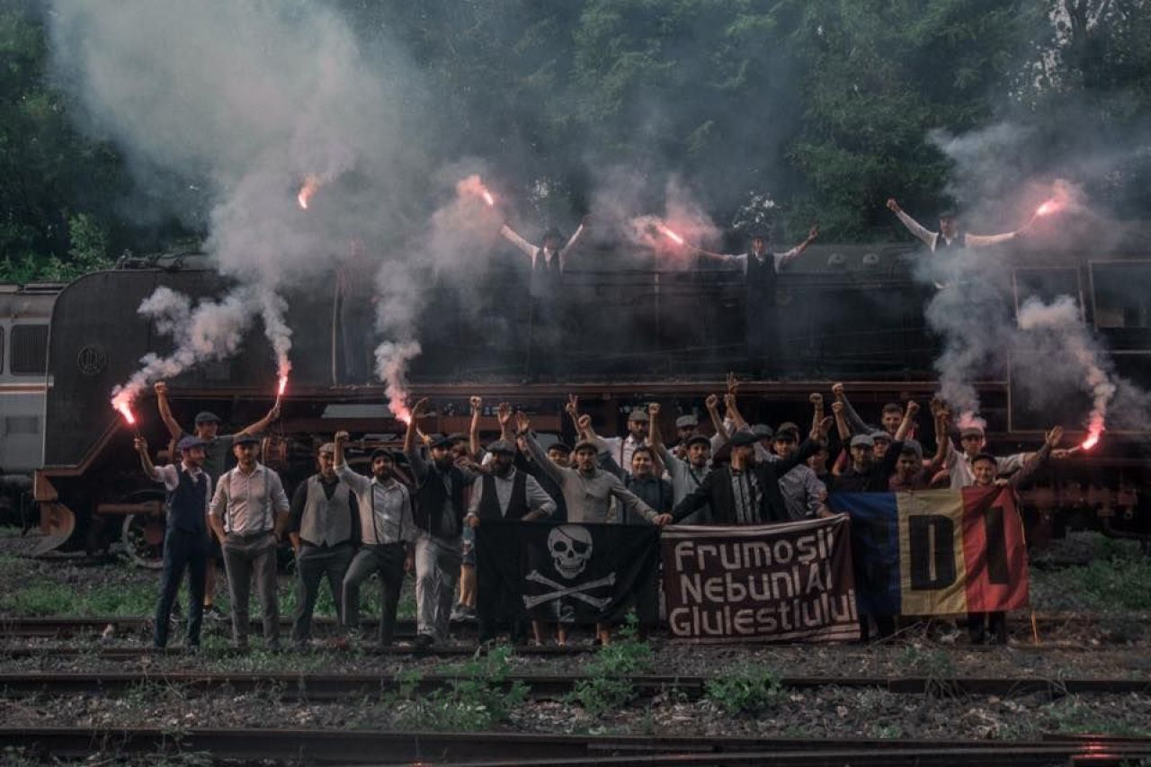 Rapidistii au pozat in haine de epoca langa un „Ferrari al locomotivelor cu aburi”! Cum au sarbatorit 96 de ani de la infiintarea clubului_3