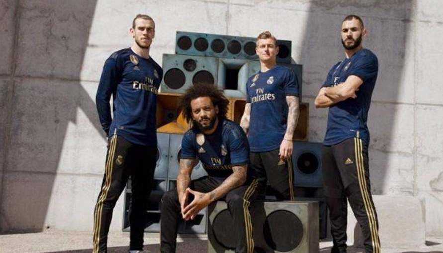 Real Madrid isi schimba culorile pentru sezonul viitor! Echipament in culori de CAMUFLAJ pentru madrileni! Cum vor arata noile tricouri: FOTO_4