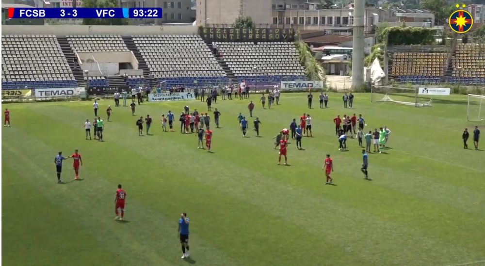 VIDEO: FCSB 3-3 VIITORUL! DUBLA OAIDA!!! Hora a marcat un super gol. Balgradean, gafa URIASA la golul 3 al Viitorului_12