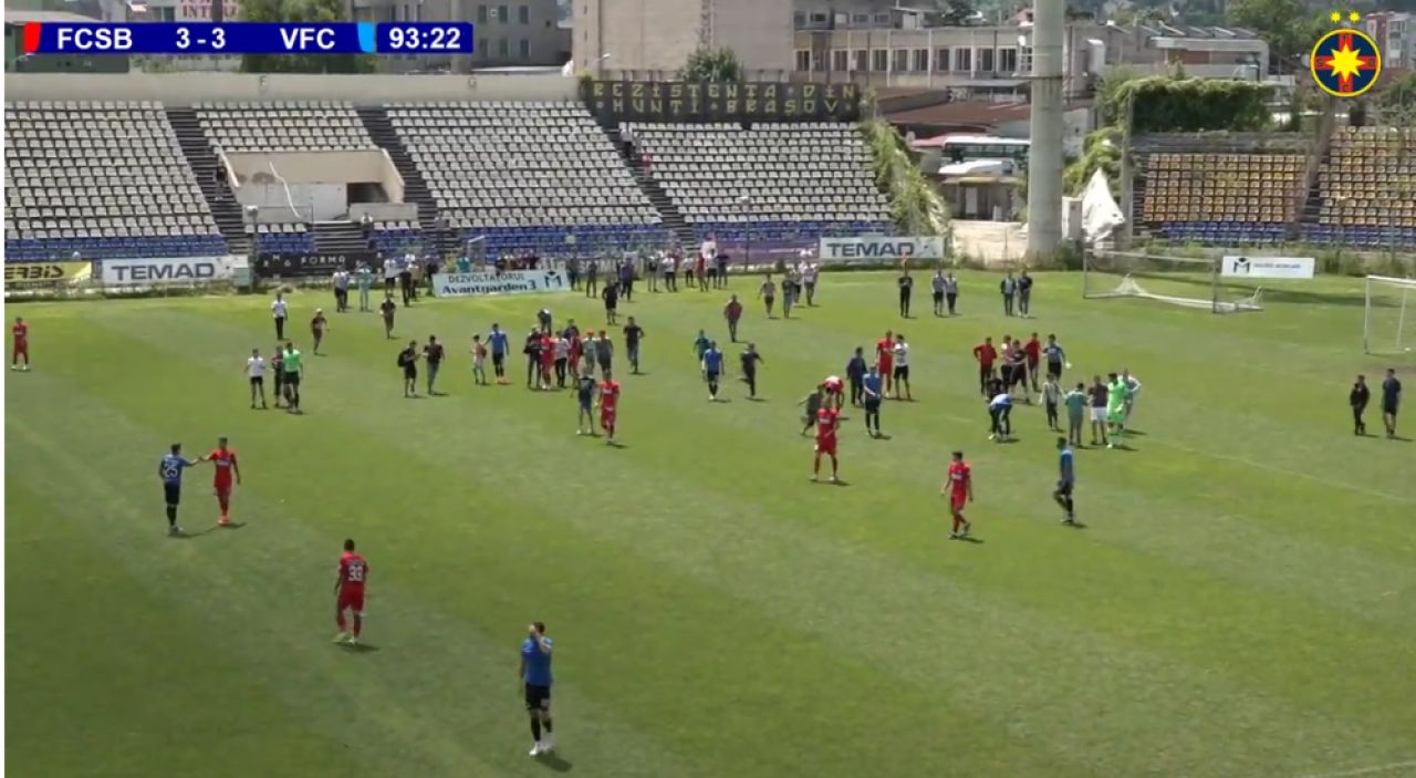 VIDEO: FCSB 3-3 VIITORUL! DUBLA OAIDA!!! Hora a marcat un super gol. Balgradean, gafa URIASA la golul 3 al Viitorului_12