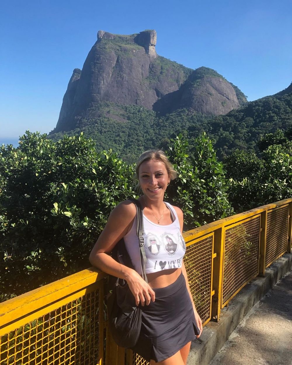 A facut o gluma pe teren, iar viata ei s-a transformat in COSMAR! Ce a patit sexy arbitra din Brazilia: 