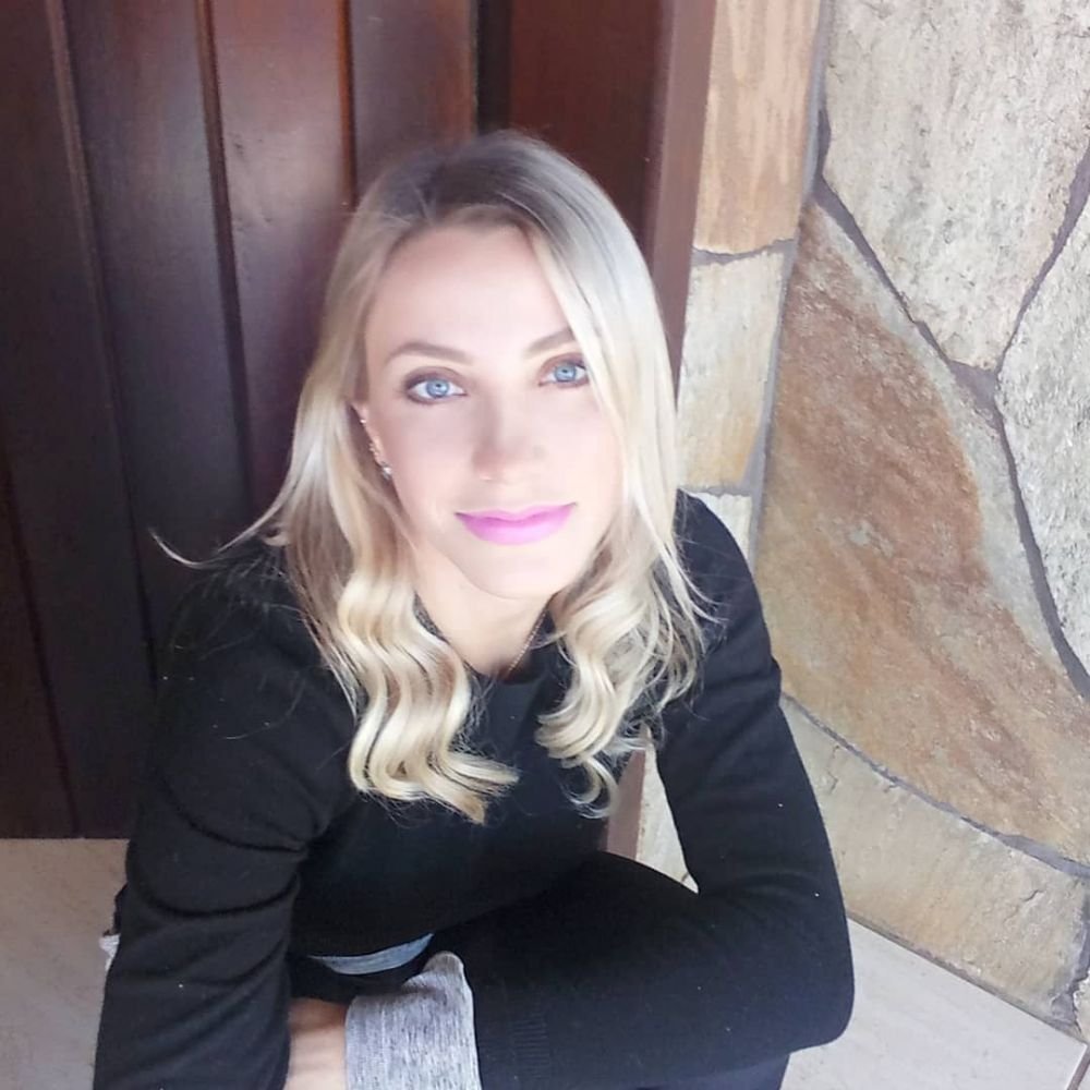 A facut o gluma pe teren, iar viata ei s-a transformat in COSMAR! Ce a patit sexy arbitra din Brazilia: 