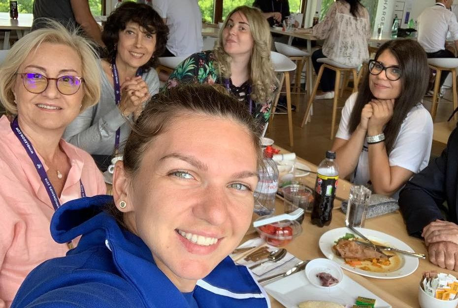HALEP - BUZARNESCU, WIMBLEDON 2019: Cu cine a luat masa Simona inainte de meci. FOTO