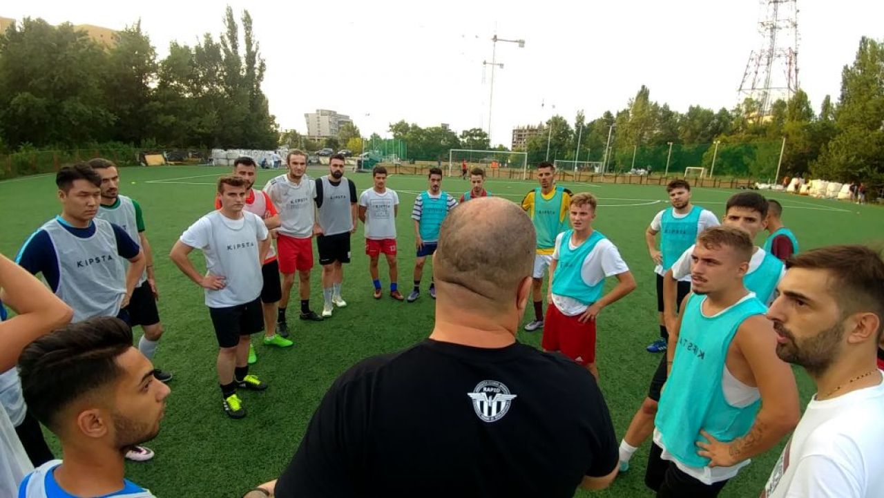 REPORTAJ SPORT.RO / Intr-o vara, intr-o seara, niste baieti se adunara. Cum arata fotbalul adevarat din Romania_1