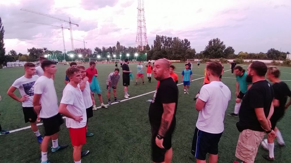 REPORTAJ SPORT.RO / Intr-o vara, intr-o seara, niste baieti se adunara. Cum arata fotbalul adevarat din Romania_16