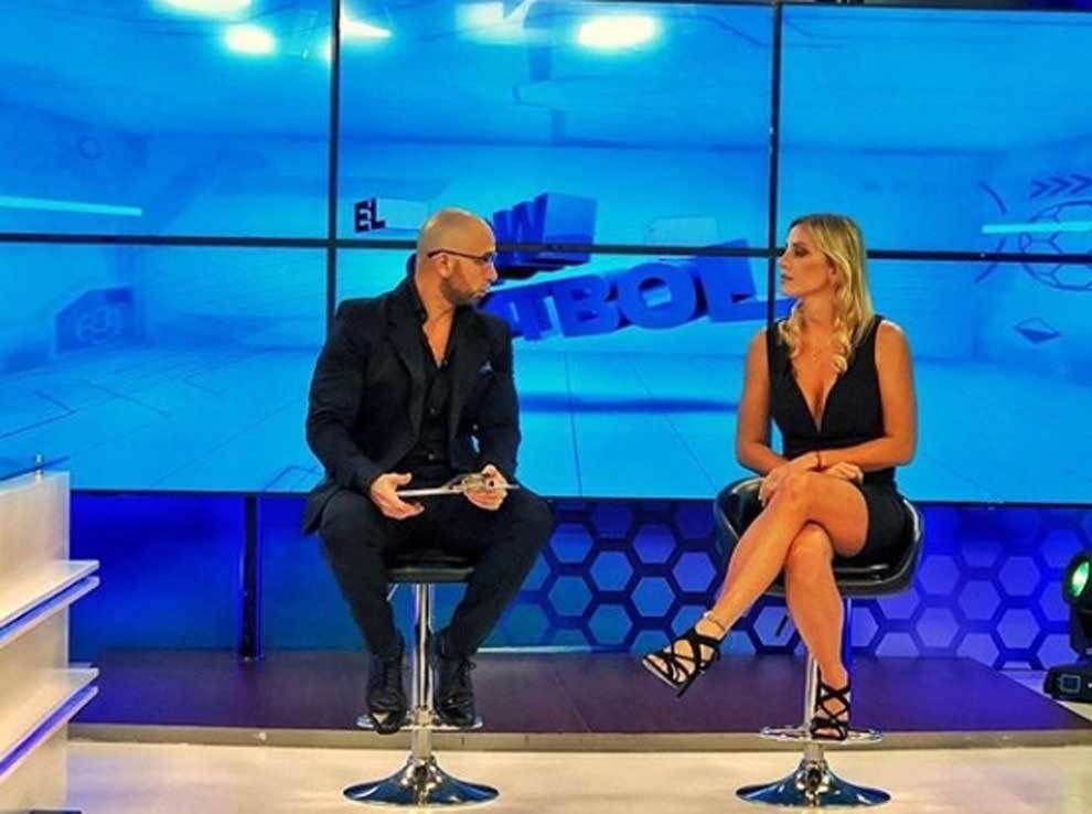 Cum arata arbitra care a renuntat la fotbal pentru ca e prea frumoasa: 