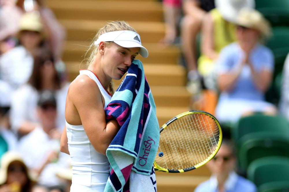 Simona Halep a scapat de o adversara infernala: Caroline Wozniacki, OUT de la Wimbledon in turul 3!