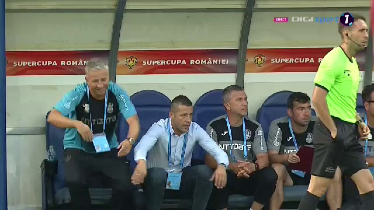 Petrescu, PAZIT pe banca si tot degeaba! :)) Panin era sa-i dea peste mana! Imagini FABULOASE in finalul reprizei! Super Dan si-a iesit din minti. Ce a facut_5